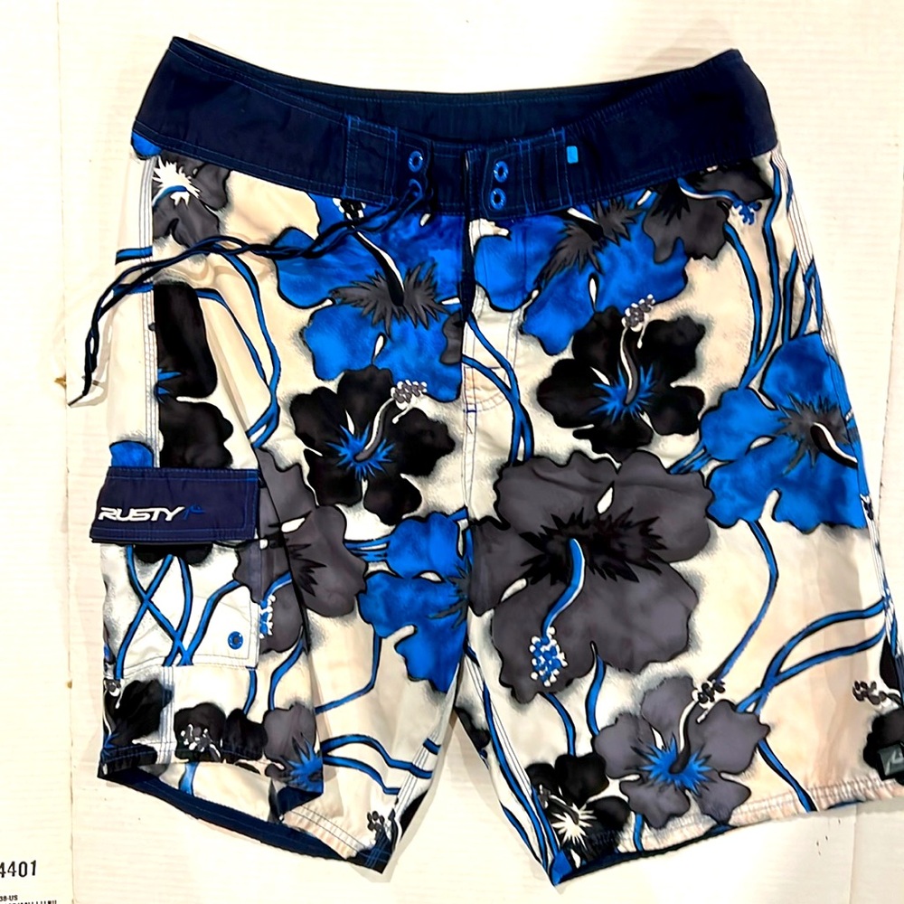 Board Short. Mens Size 34. Rusty Brand Blue / Black Floral Design.